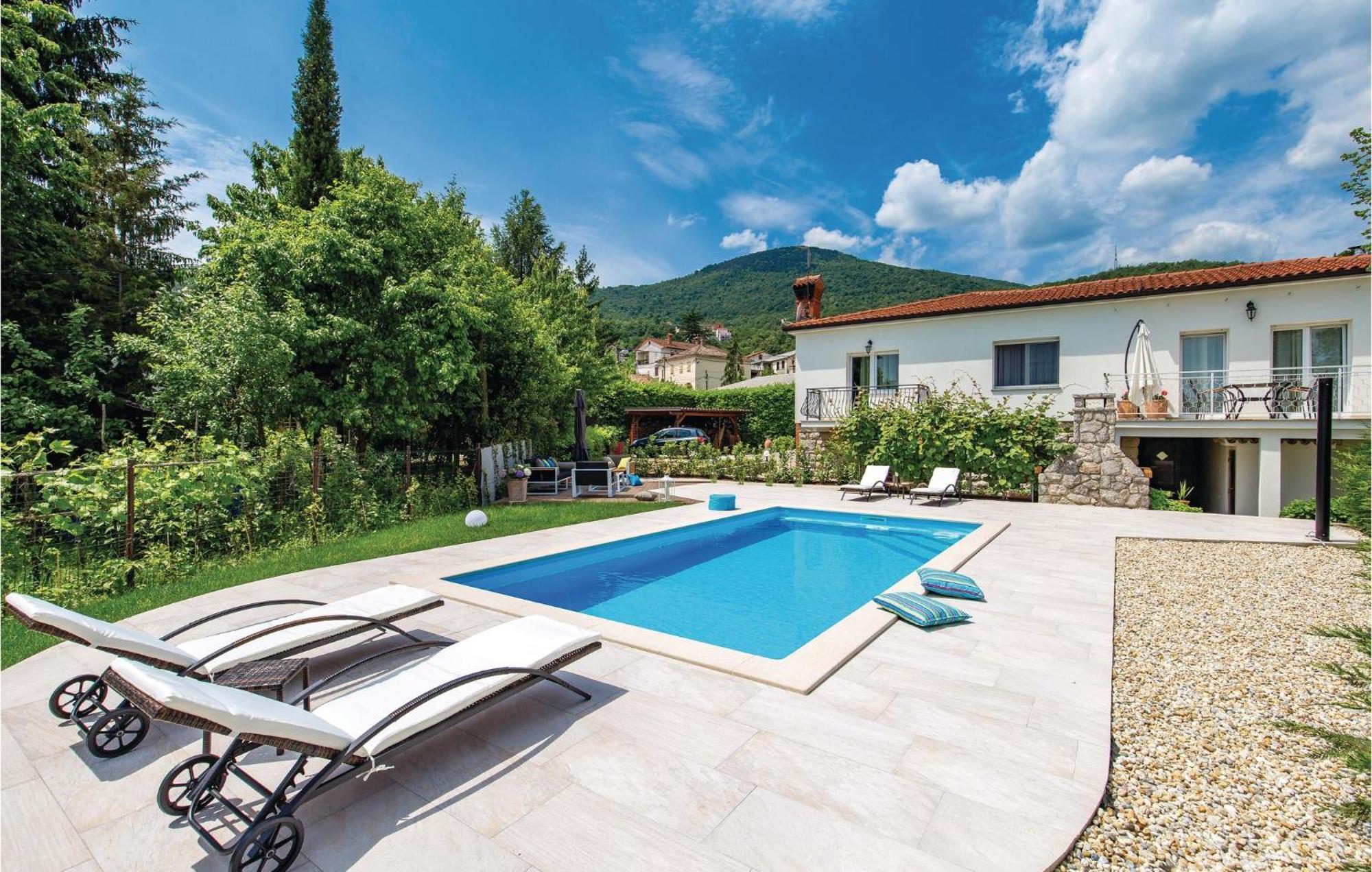Lovely Home In Matulji With Outdoor Swimming Pool Luaran gambar