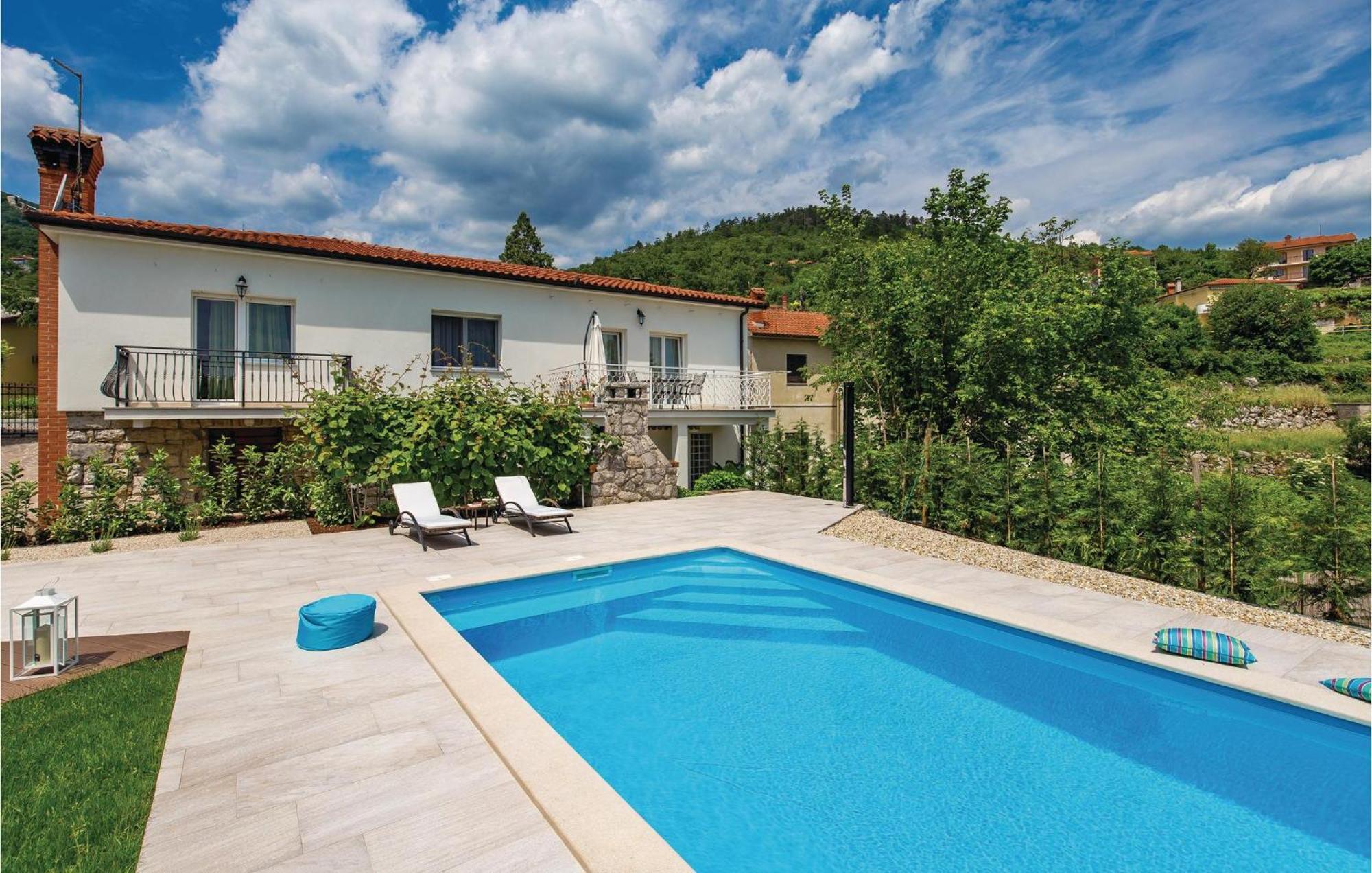 Lovely Home In Matulji With Outdoor Swimming Pool Luaran gambar